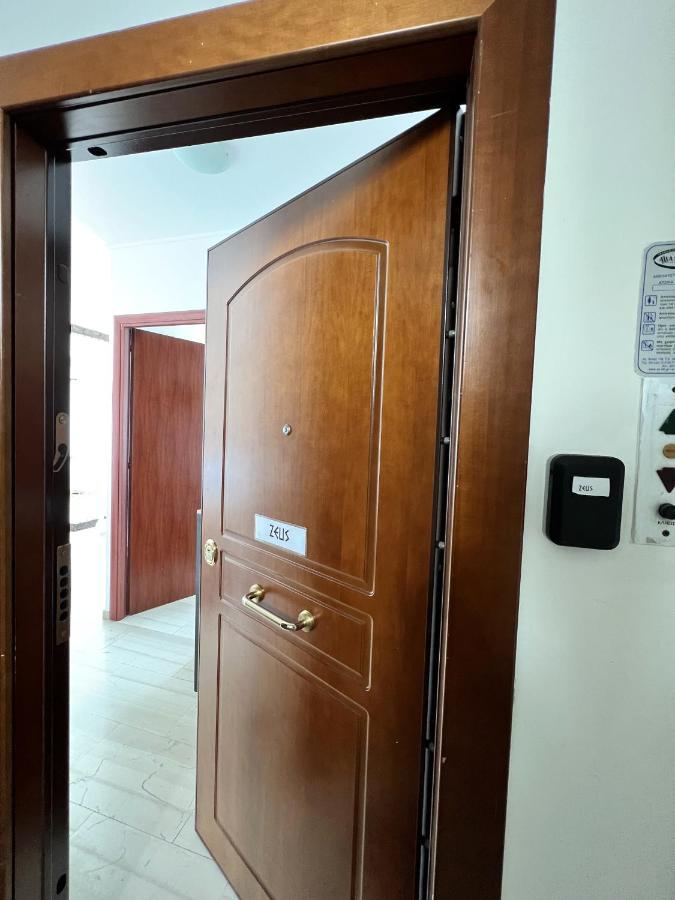 Zeus Bright & New Apartment - 25' Walk To The Acropolis Athene Buitenkant foto